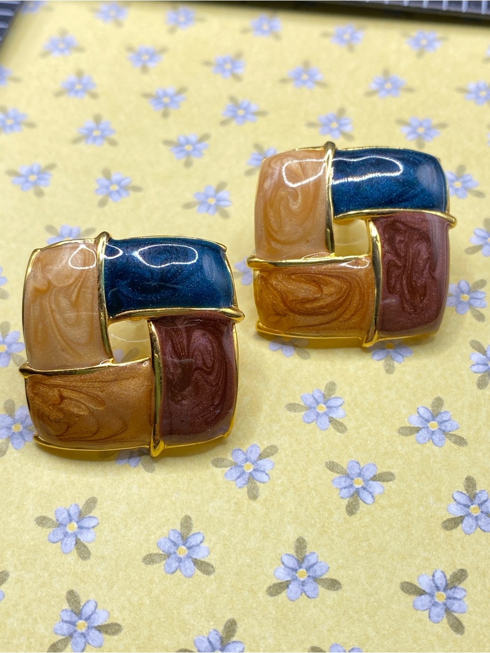 Vintage Marbled Enameled Square Pierced Earrings Chunky 1980’s